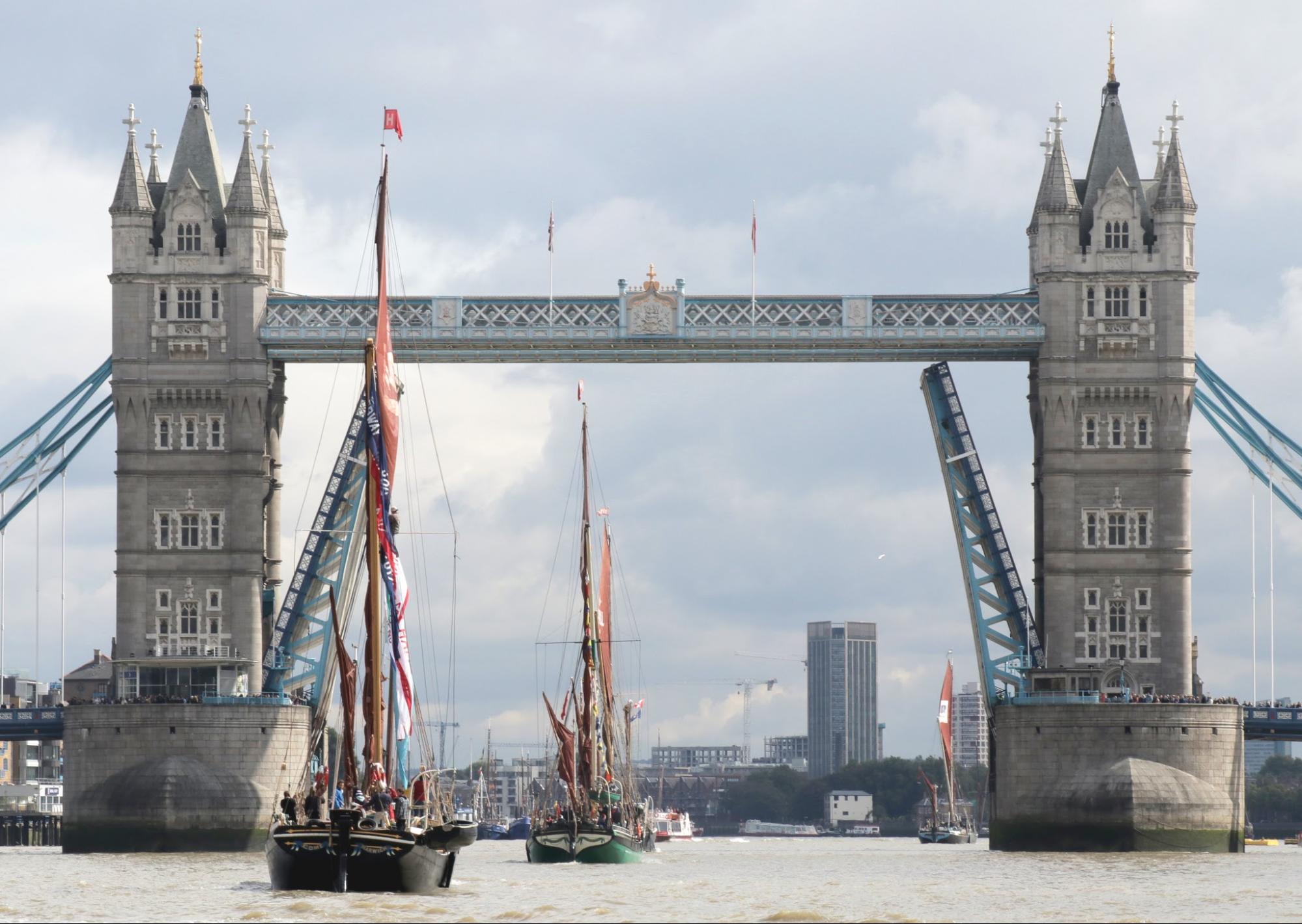 The end of another marvelous parade heading out to become a live Popup Museum at West India Docks 2017.